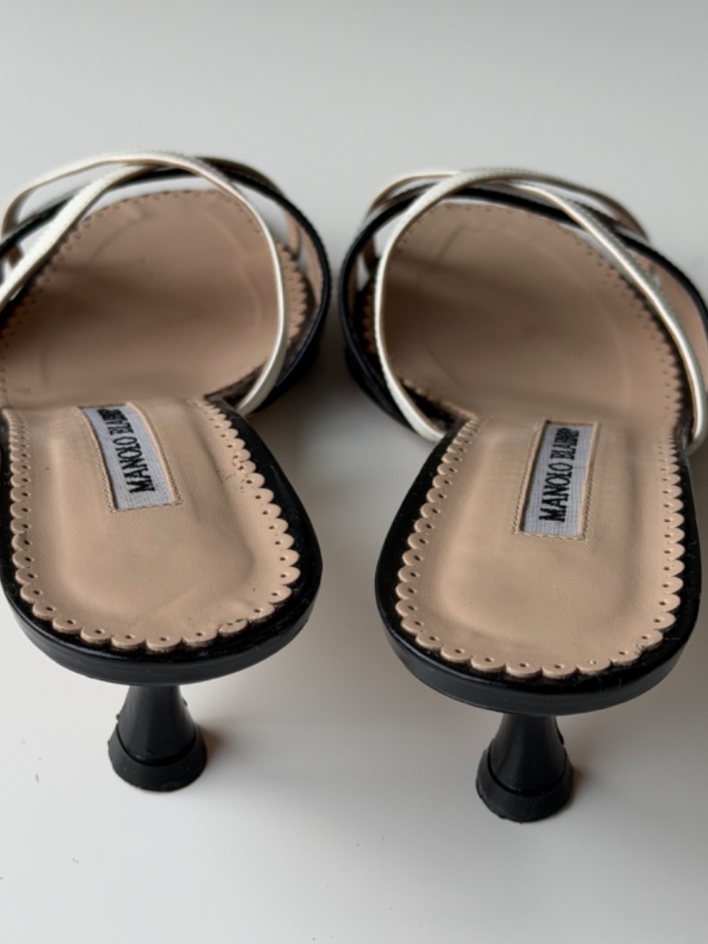 Vintage Manolo Blahnik black & white patent leather mule sandals, IT 36, ~US 5.5 - Picture 6 of 12